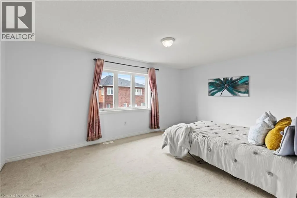 135 RAYMOND Road