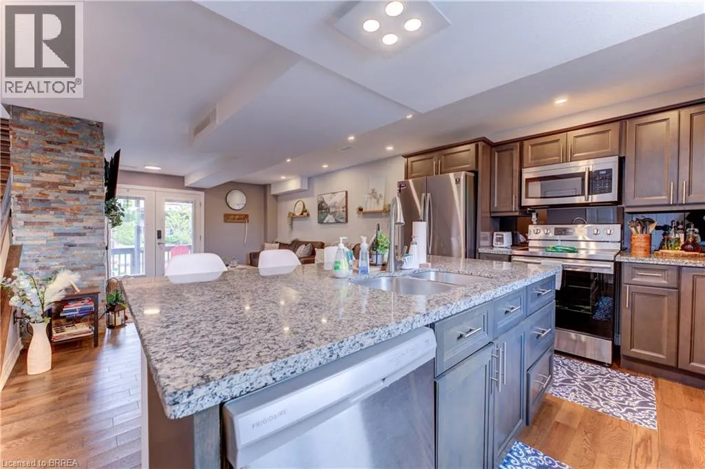 52 RIVER Drive