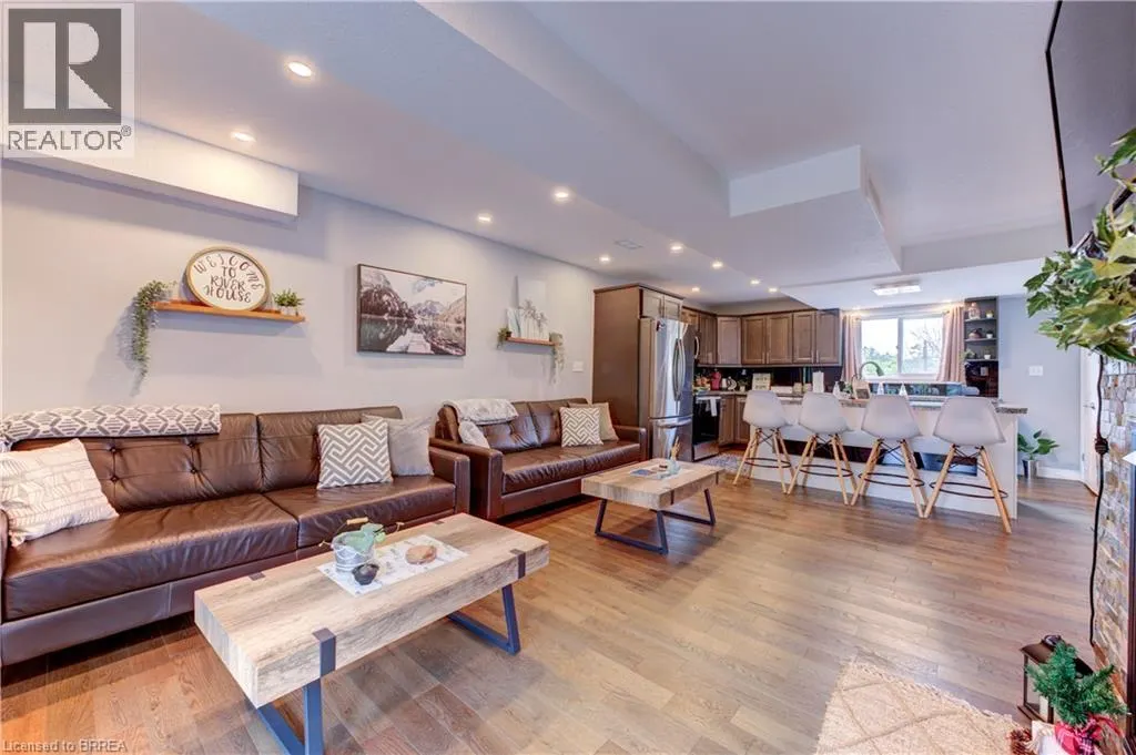 52 RIVER Drive