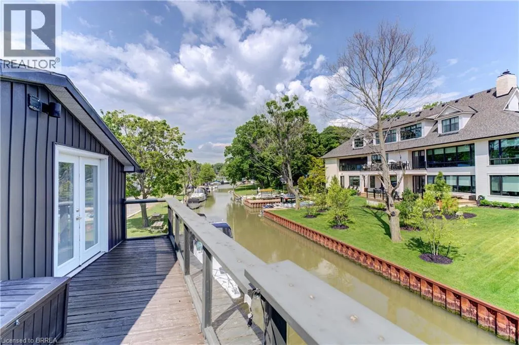52 RIVER Drive