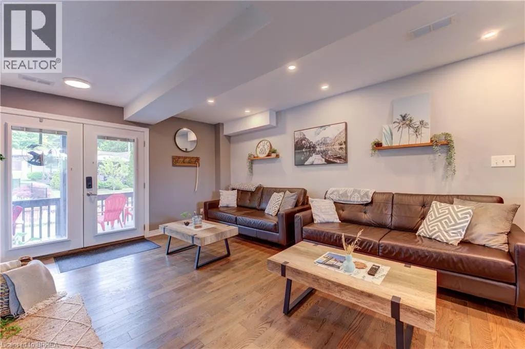 52 RIVER Drive