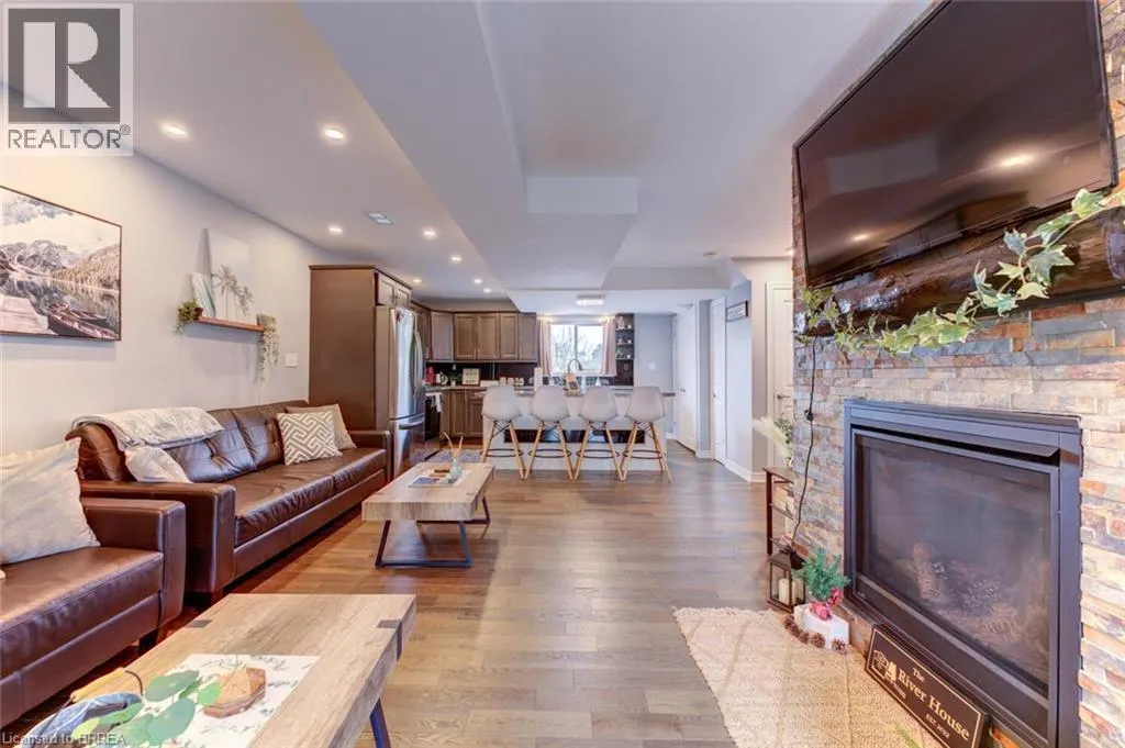 52 RIVER Drive