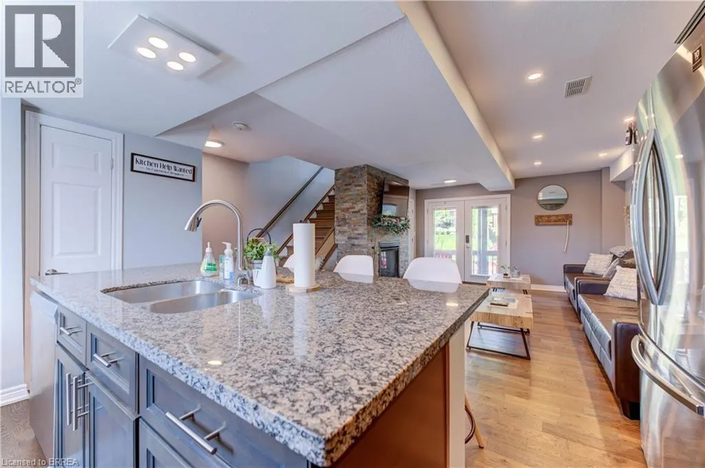52 RIVER Drive