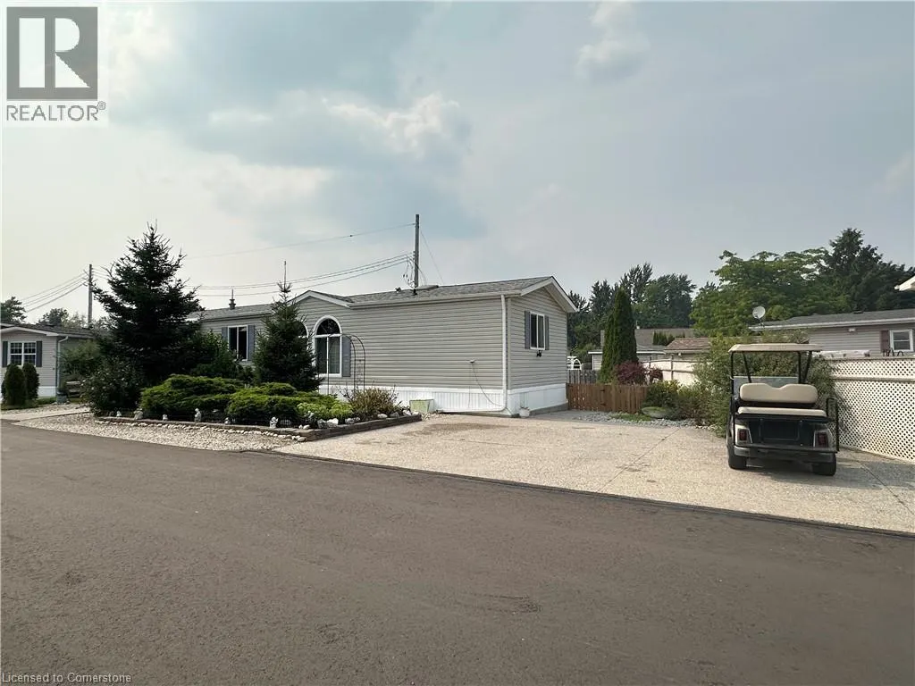 17 HEMLOCK CRESCENT PVT Crescent