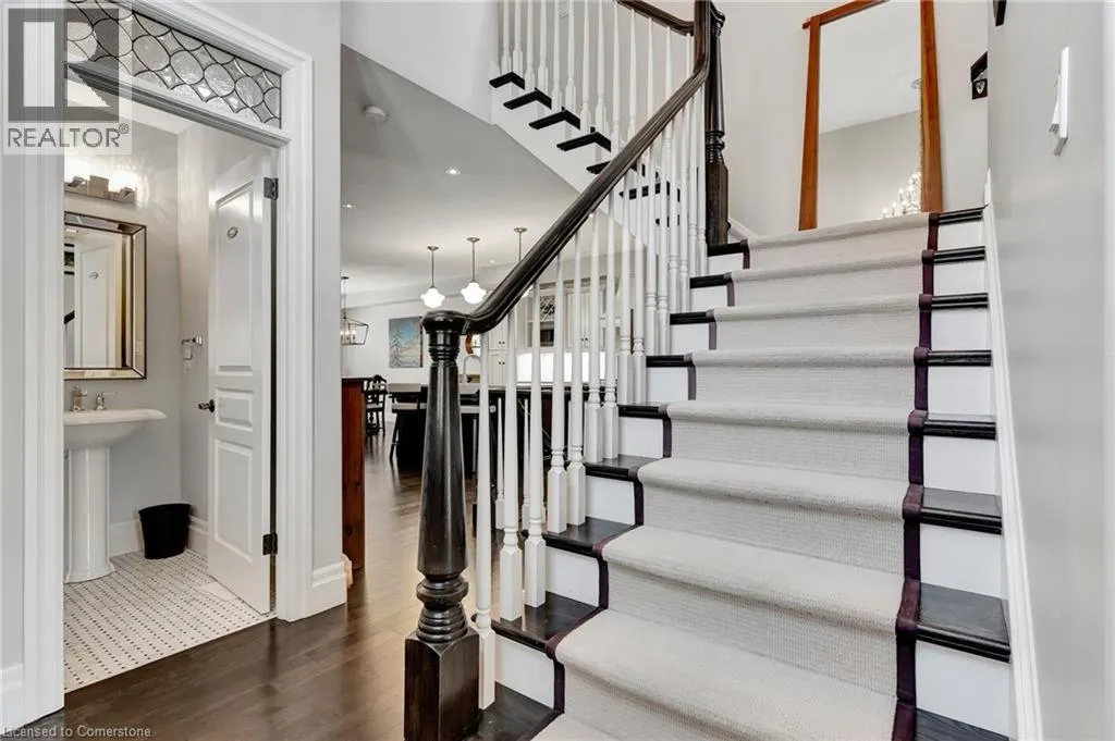 136 OAK PARK Drive