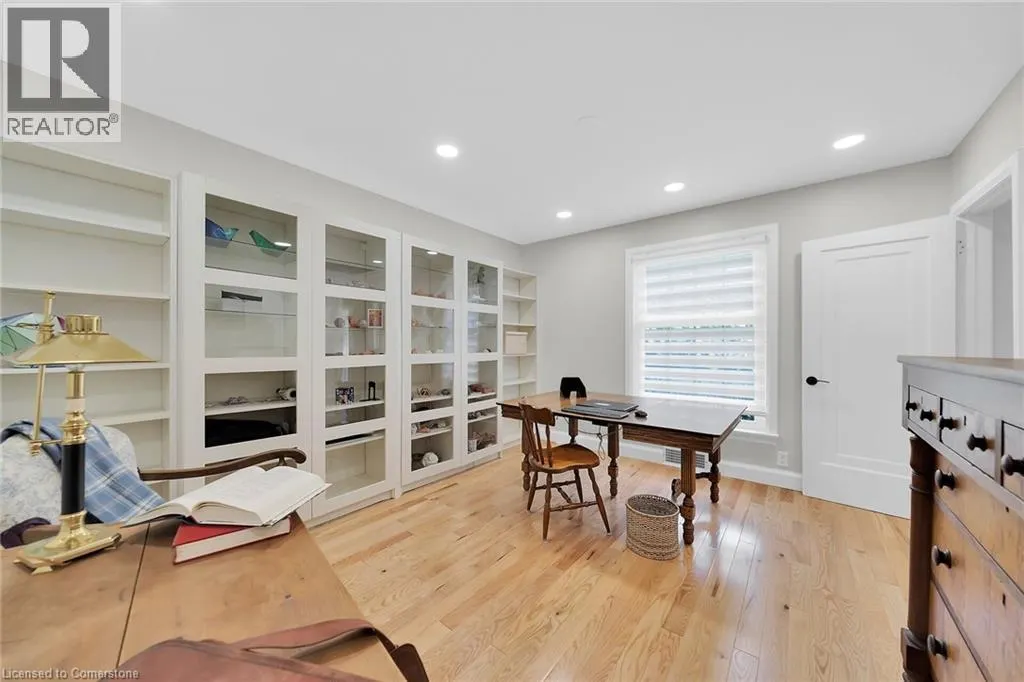14 SIMCOE Boulevard