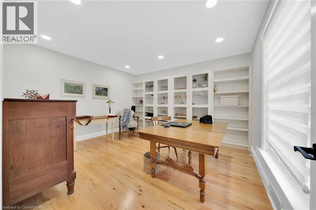 14 SIMCOE Boulevard