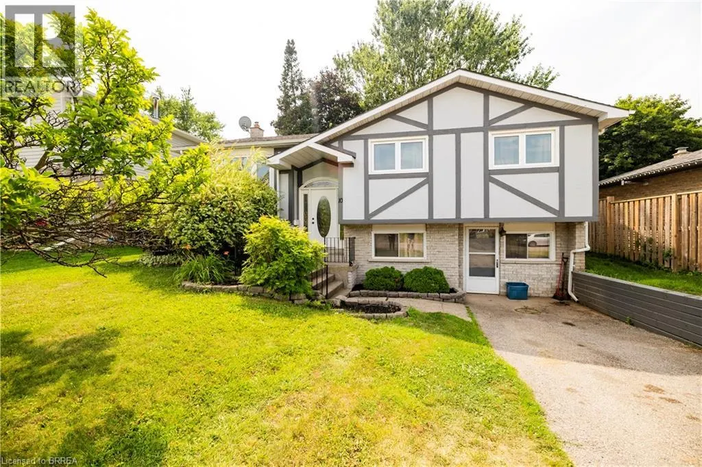 10 GARDEN Crescent