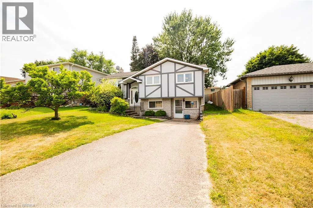 10 GARDEN Crescent