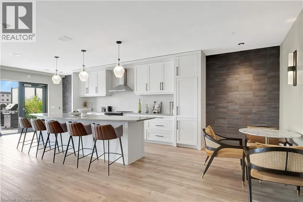 15 GLEBE ST Unit# 710, #710