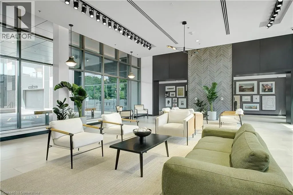 15 GLEBE ST Unit# 710, #710