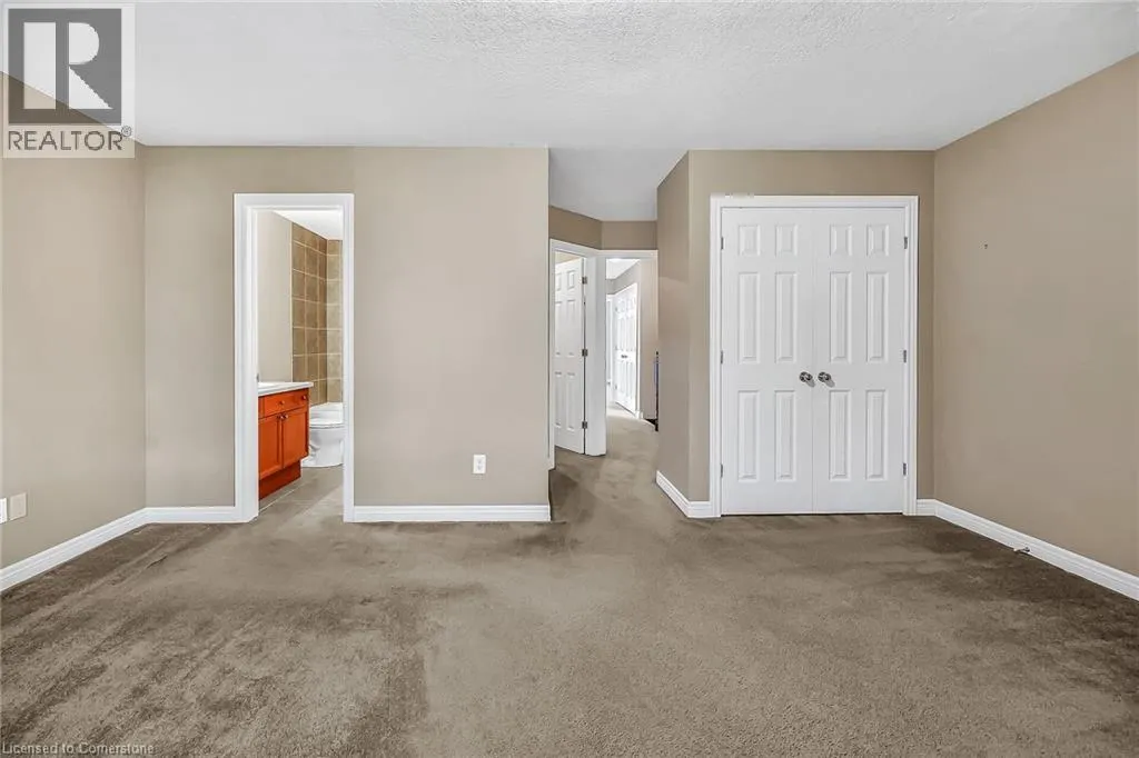 7 GOLDENVIEW Court