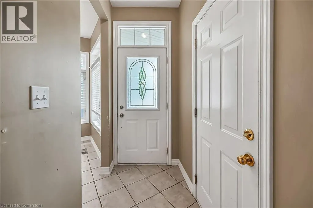 7 GOLDENVIEW Court
