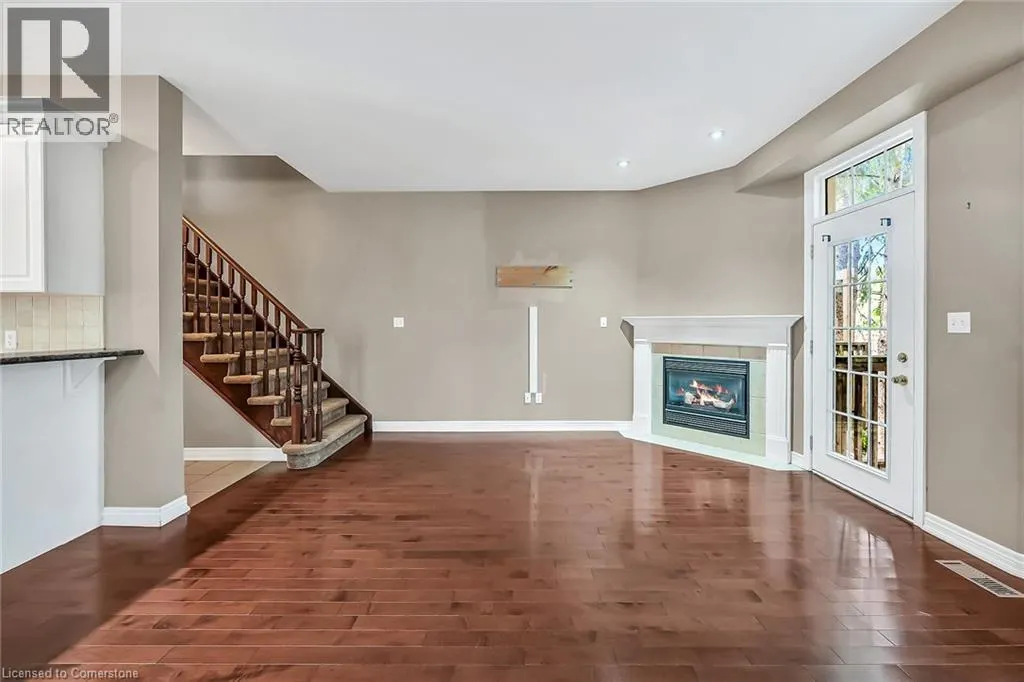 7 GOLDENVIEW Court