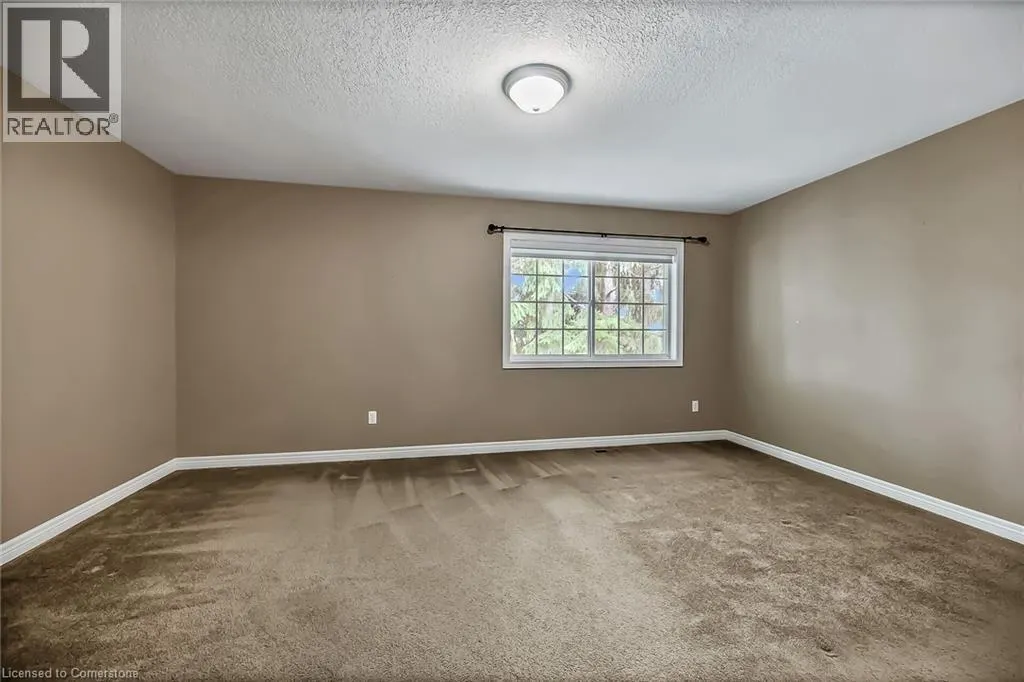 7 GOLDENVIEW Court