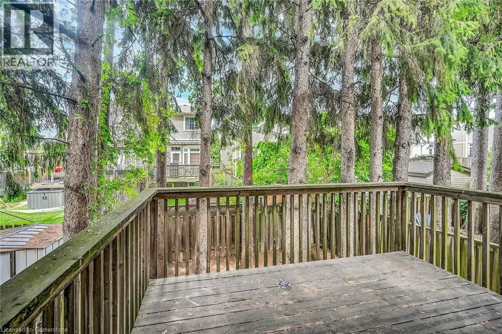 7 GOLDENVIEW Court