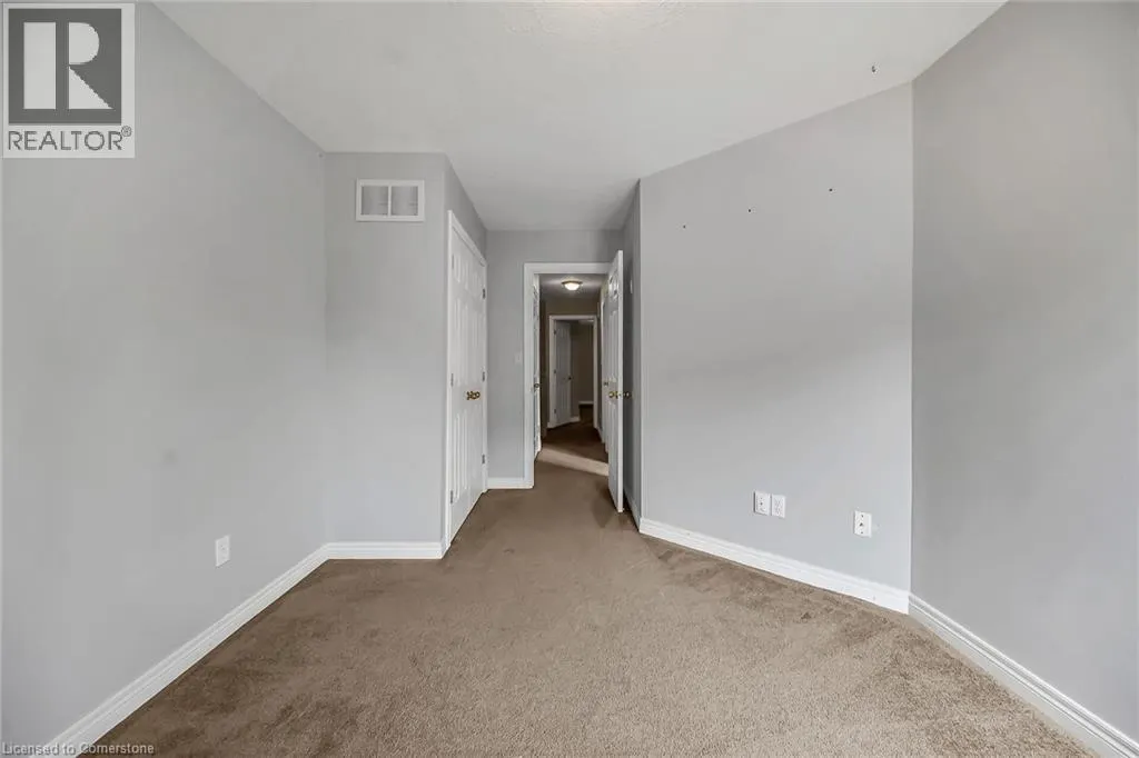 7 GOLDENVIEW Court
