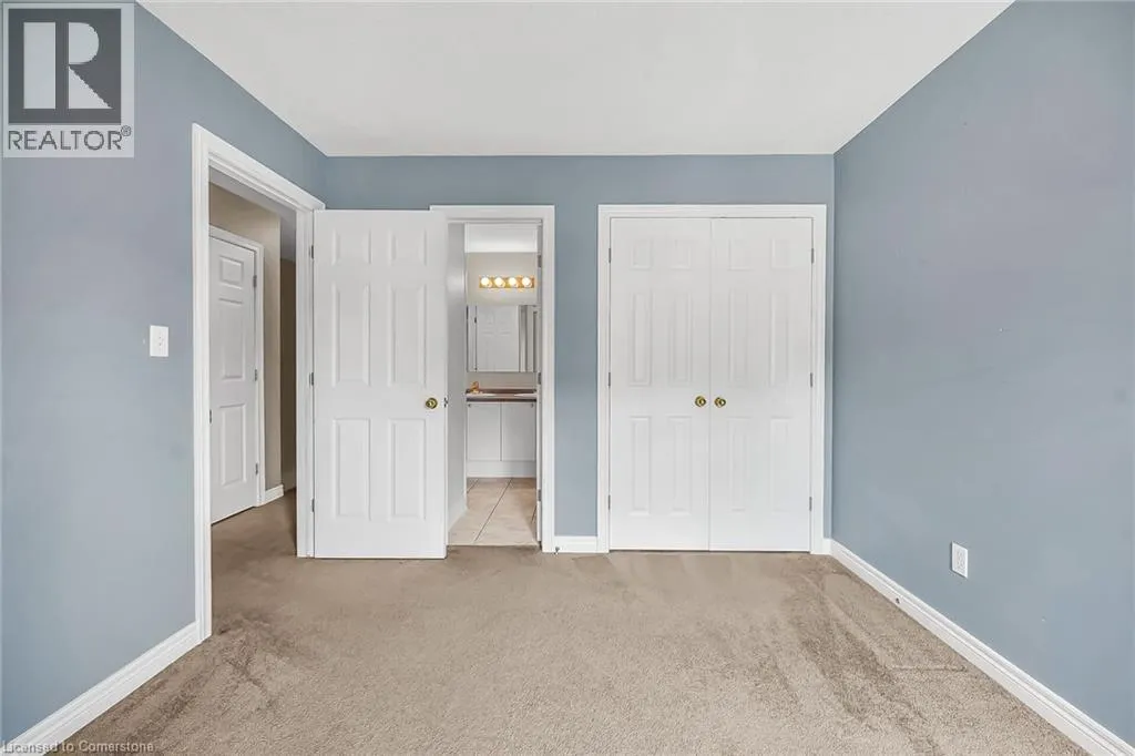 7 GOLDENVIEW Court