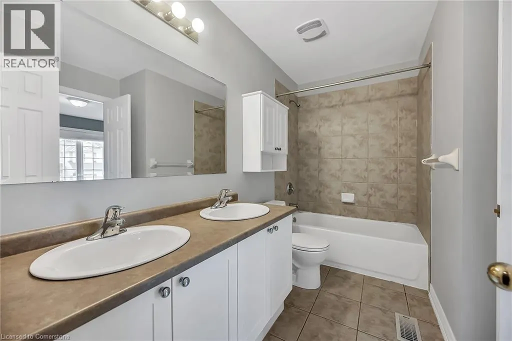 7 GOLDENVIEW Court