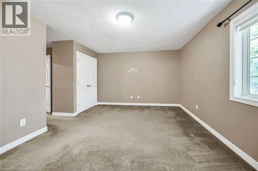 7 GOLDENVIEW Court