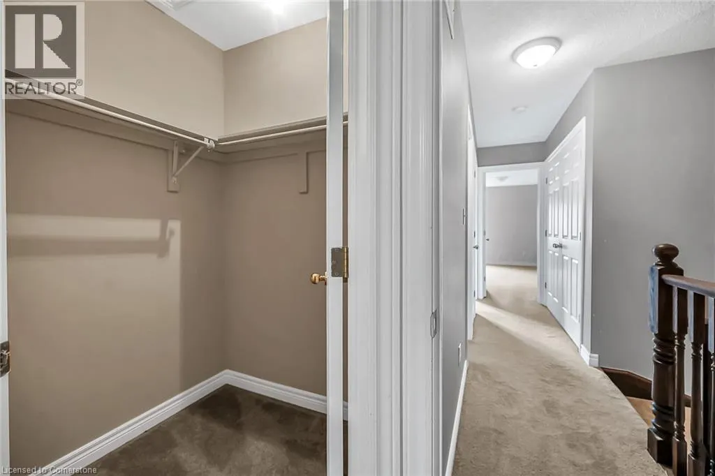 7 GOLDENVIEW Court