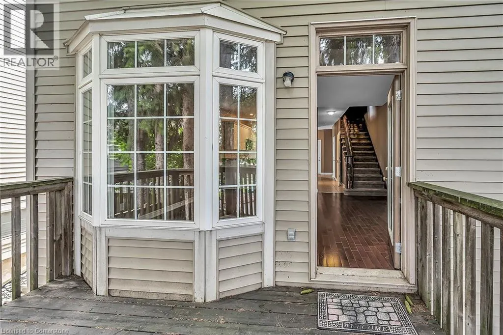 7 GOLDENVIEW Court