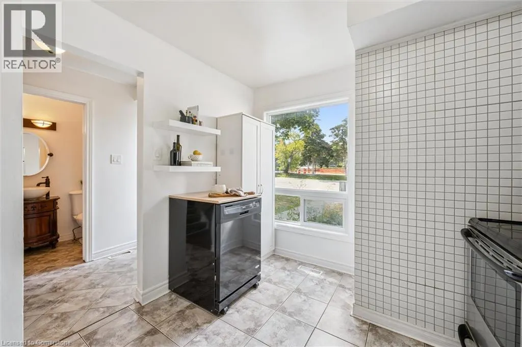 32 MOWAT Boulevard Unit# 52, #52