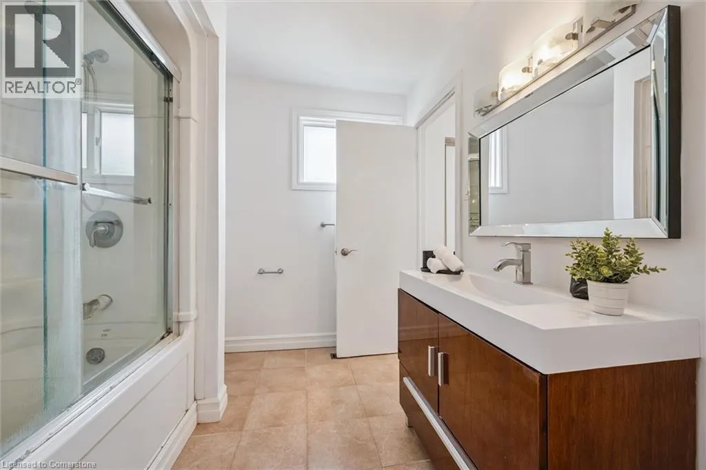 32 MOWAT Boulevard Unit# 52, #52