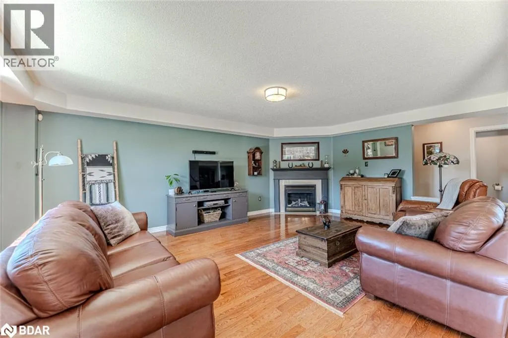 10 MCAVOY Drive