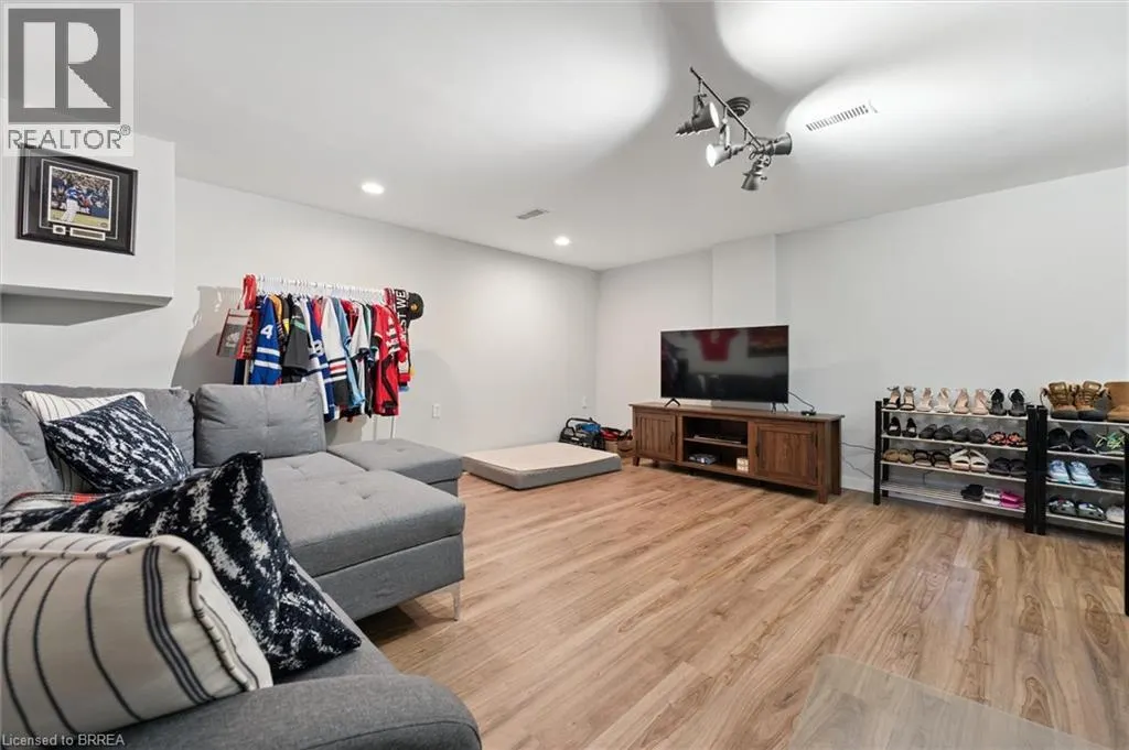 400 ODLUM Drive