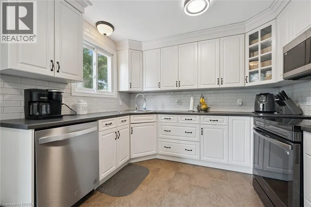 400 ODLUM Drive