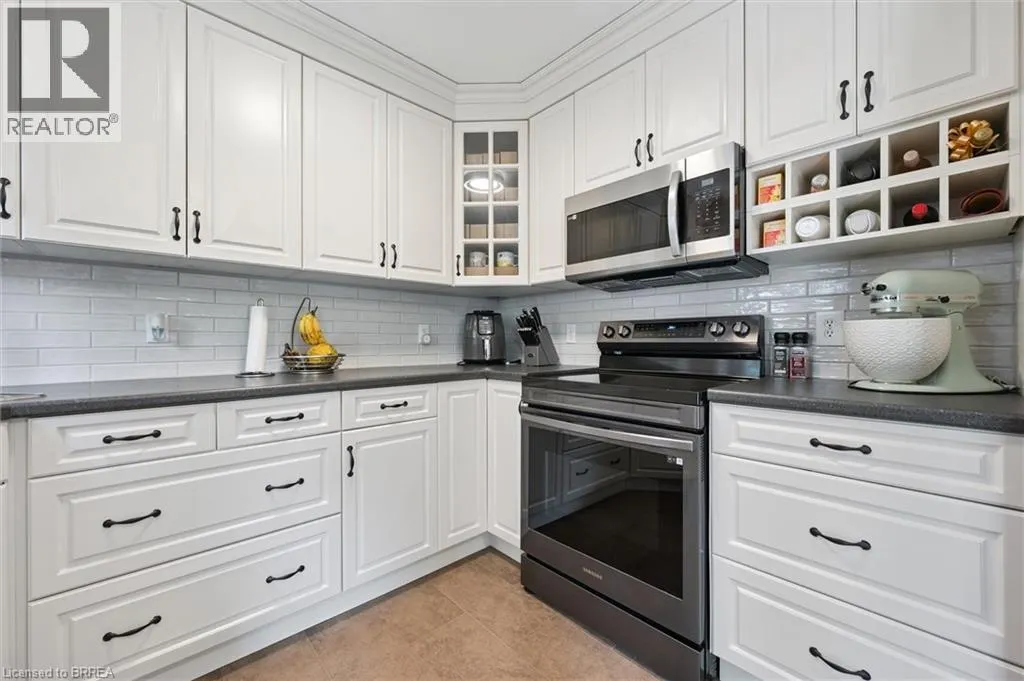 400 ODLUM Drive