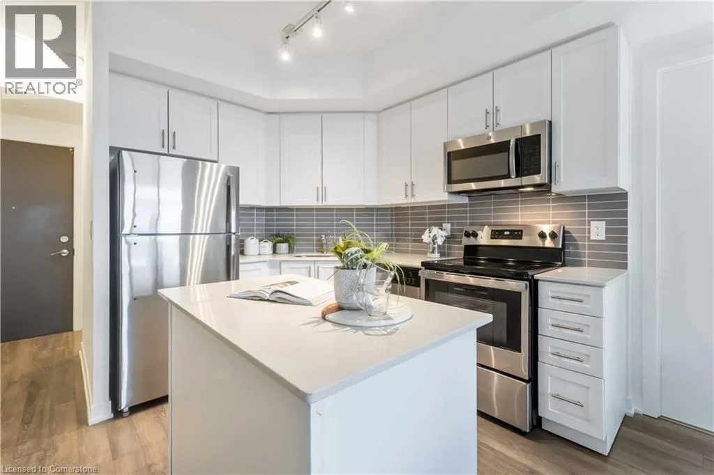 550 NORTH SERVICE Road Unit# 807, #807