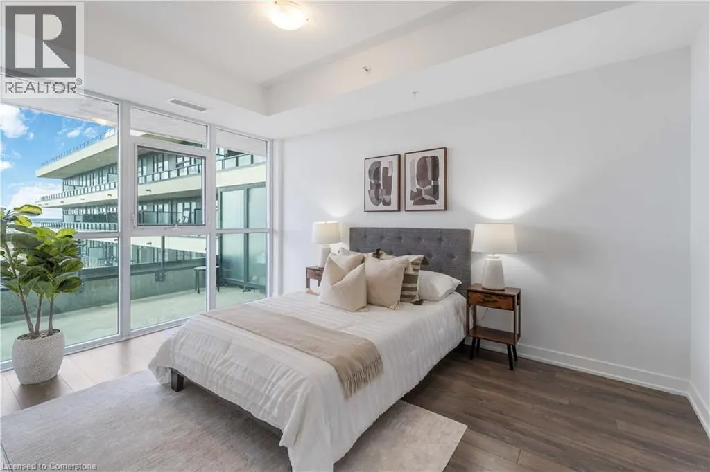 550 NORTH SERVICE Road Unit# 807, #807