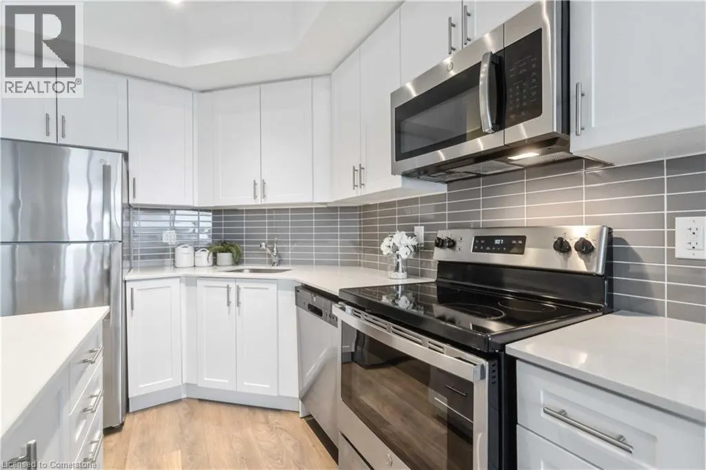 550 NORTH SERVICE Road Unit# 807, #807