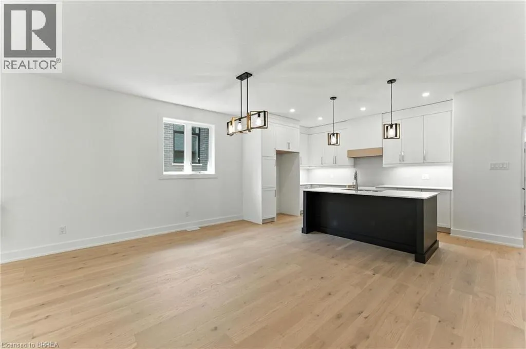 150 VANROOY Trail