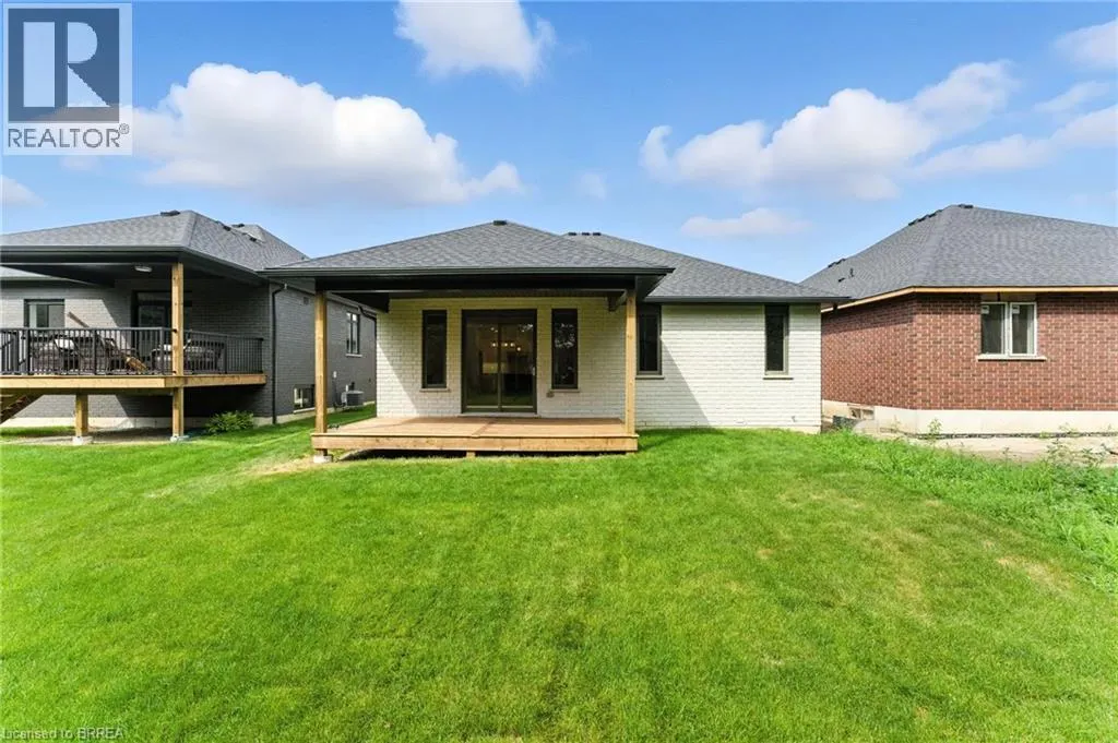 150 VANROOY Trail