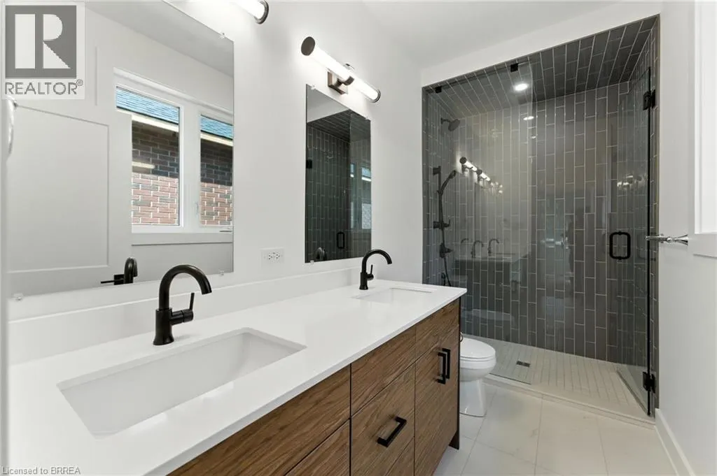 150 VANROOY Trail