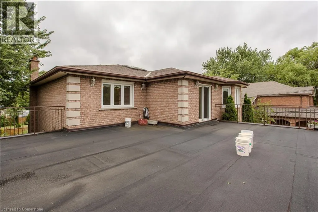 124 LEIGHLAND Avenue