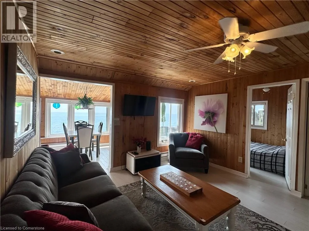 2110 LAKESHORE Road