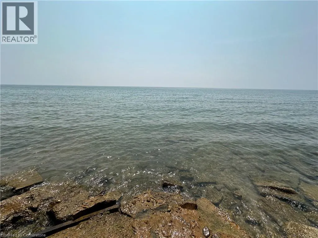 2110 LAKESHORE Road