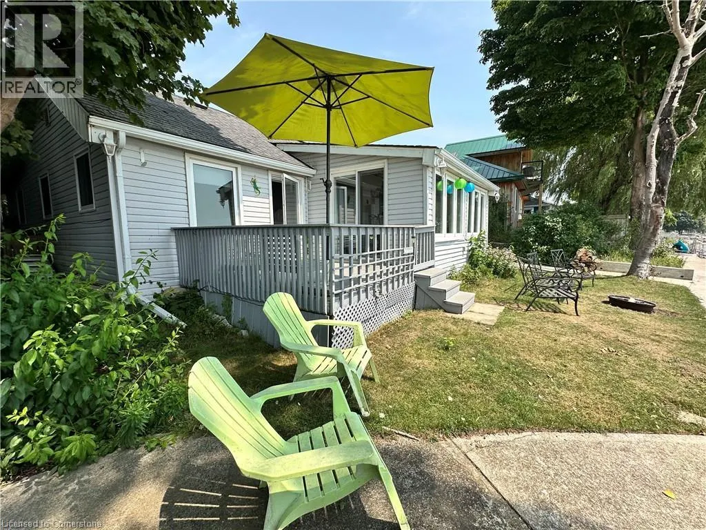 2110 LAKESHORE Road