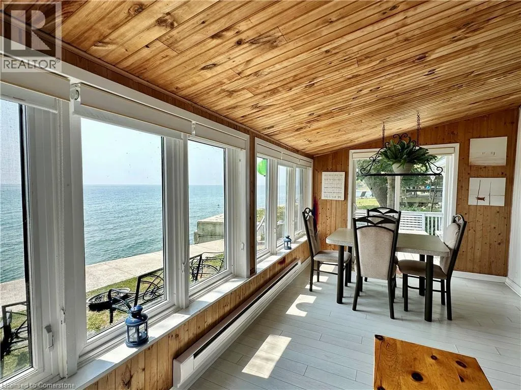 2110 LAKESHORE Road