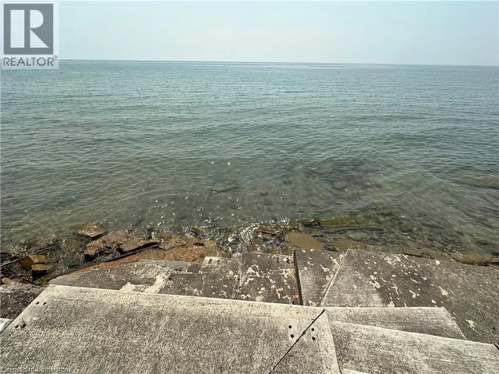 2110 LAKESHORE Road