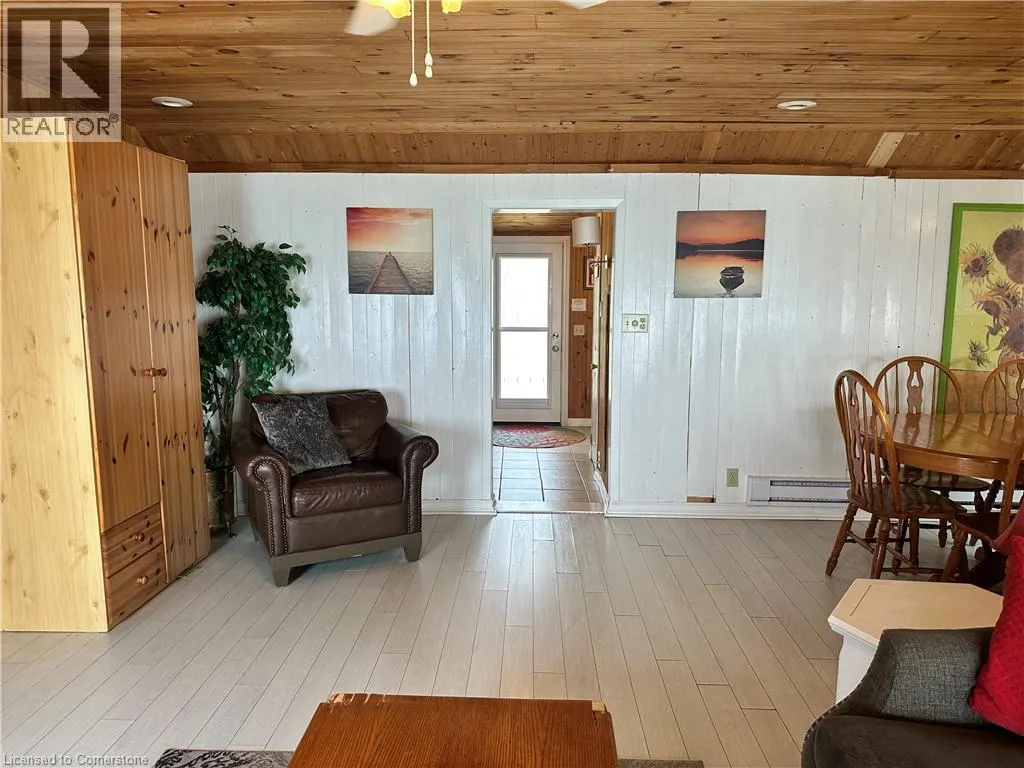 2110 LAKESHORE Road