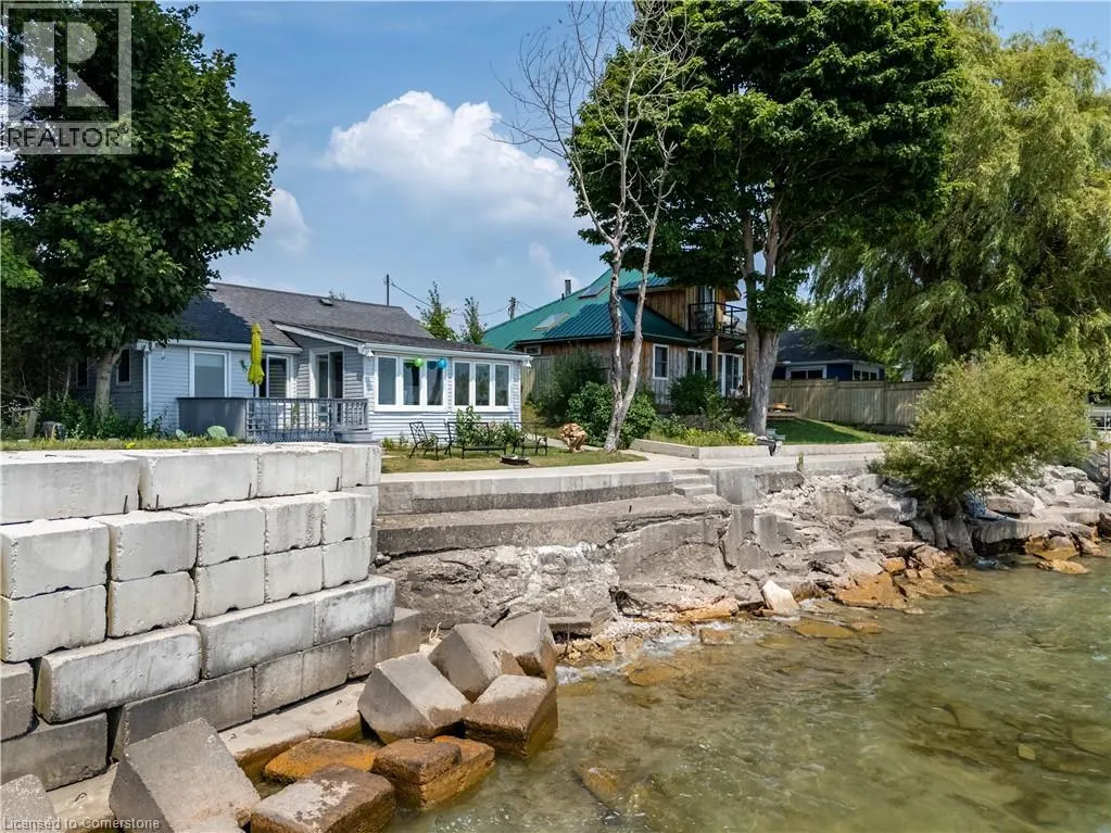 2110 LAKESHORE Road