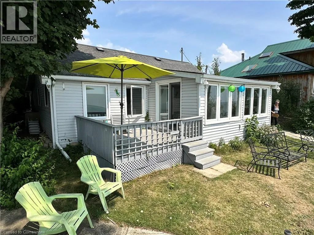2110 LAKESHORE Road