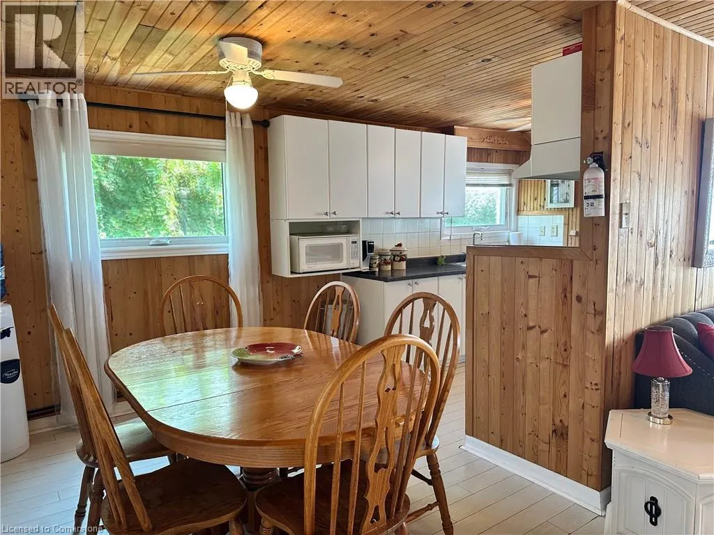 2110 LAKESHORE Road
