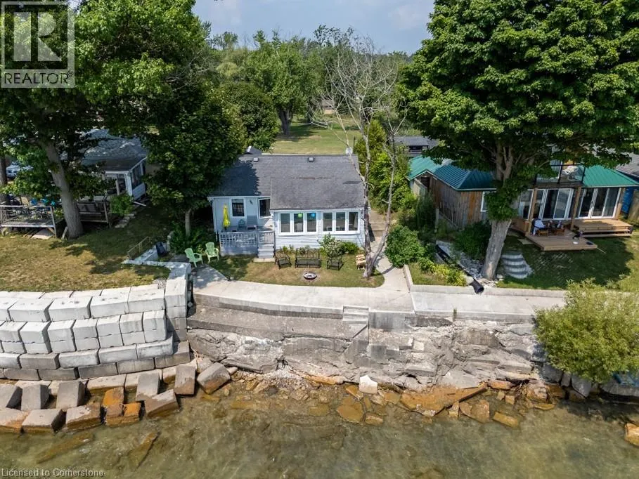 2110 LAKESHORE Road