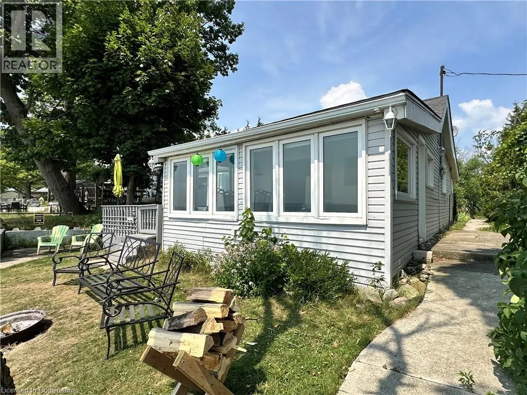 2110 LAKESHORE Road